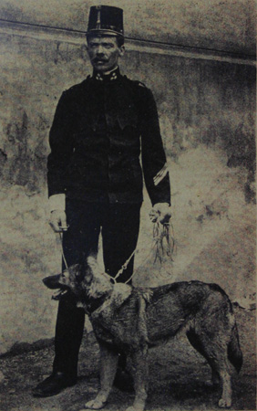 Sto let slu�ebn� kynologie v �ech�ch